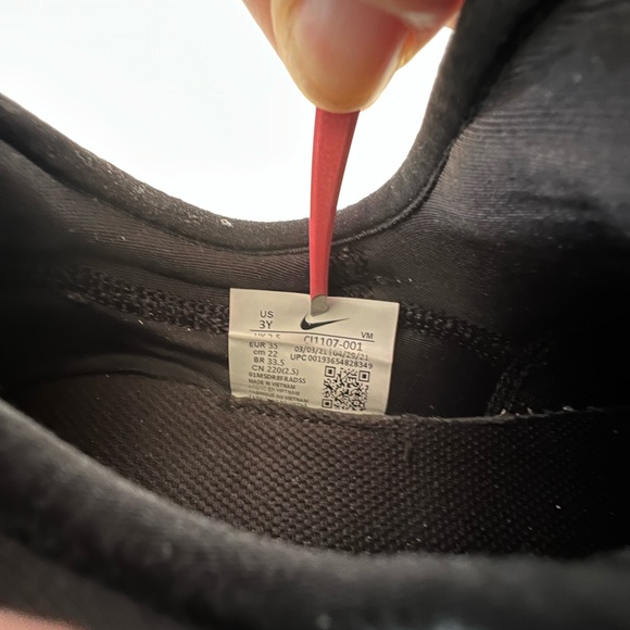 Nike Air Max 270 - Picture 6 of 6